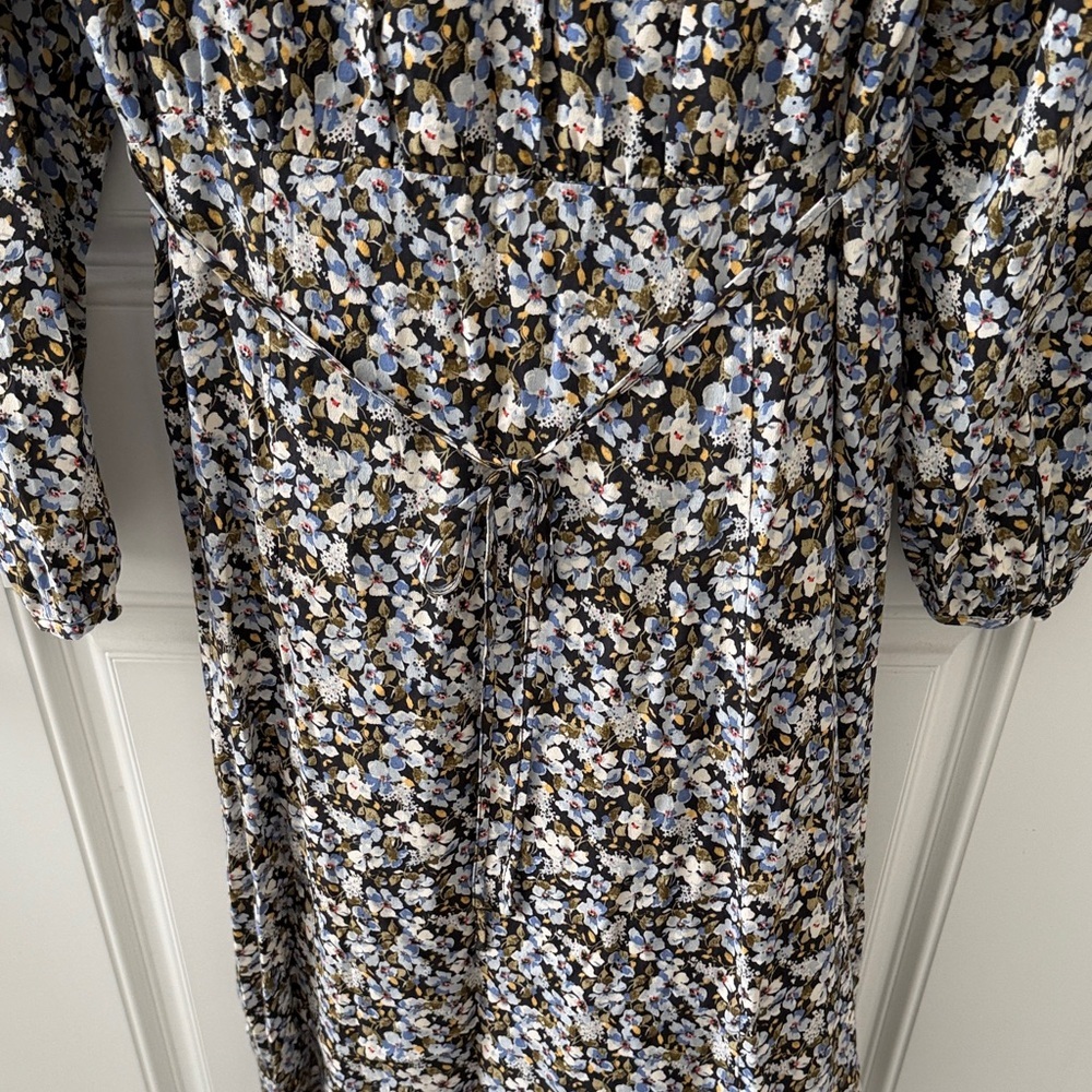 Levi's Multi Floral V‑Neck Button Midi Dress - Picture 10 of 12